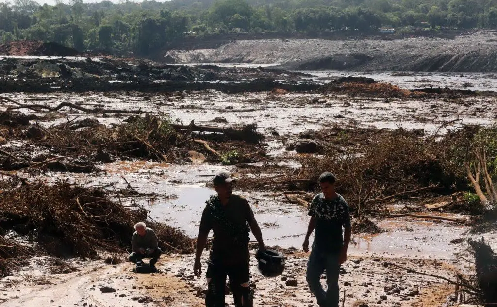 Crolla una diga: inferno di fango in Brasile