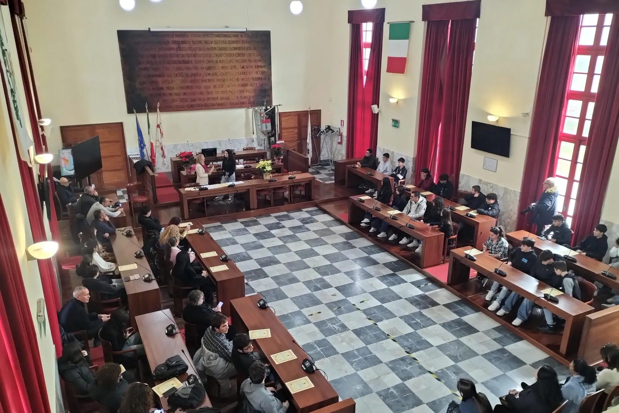 La premiazione degli studenti di Carbonia. (foto Scano)