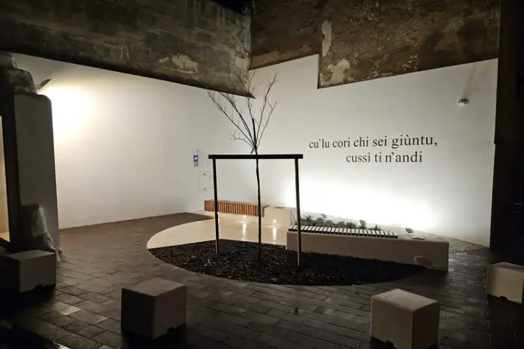 La piazzetta Azuni a Porto Torres (foto Pala)