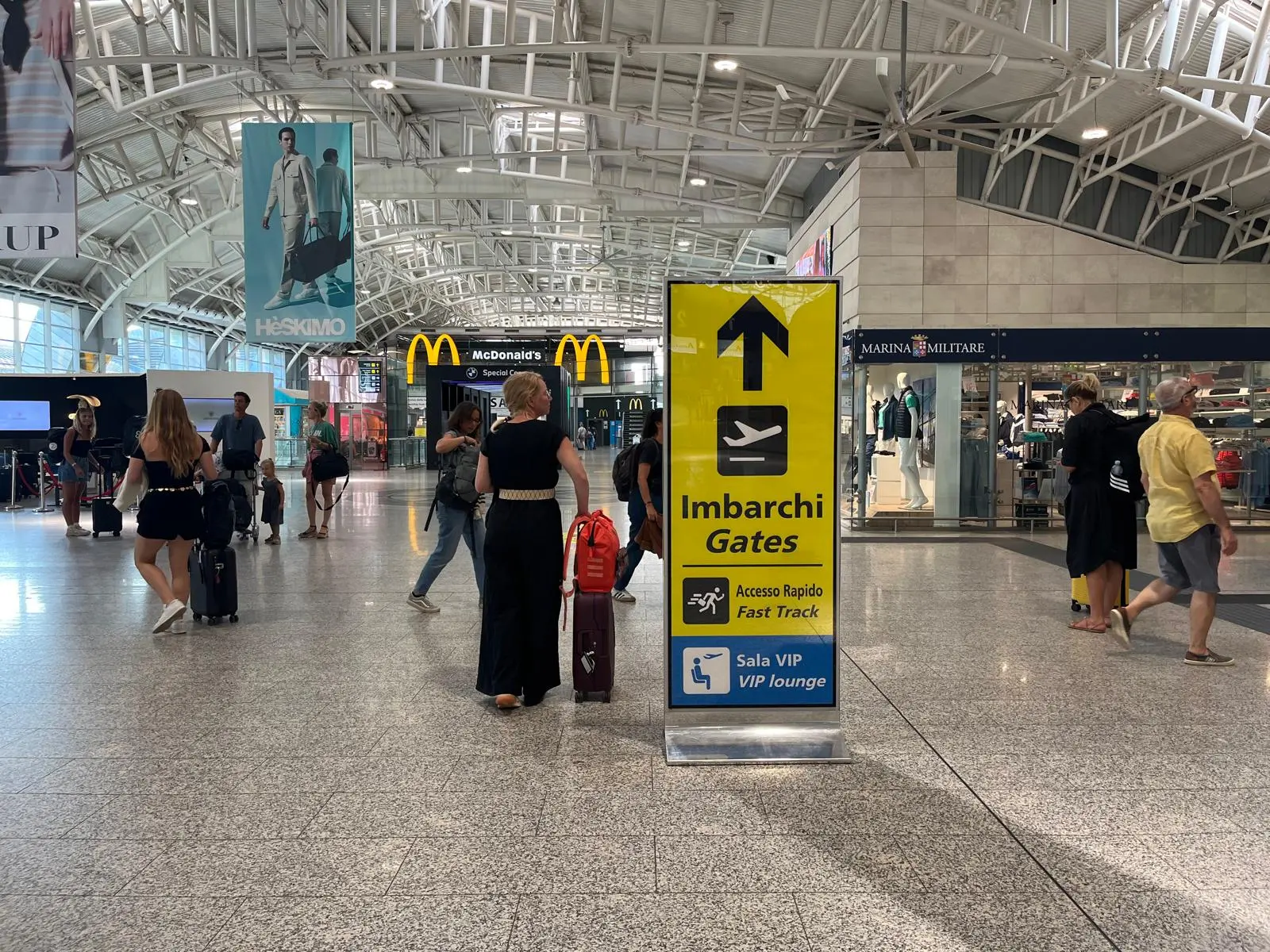 Airports for private individuals, operation underway: new threats regarding the "armored" €30 million and Sogaer's top manager. Aeroporto di Cagliari-Elmas