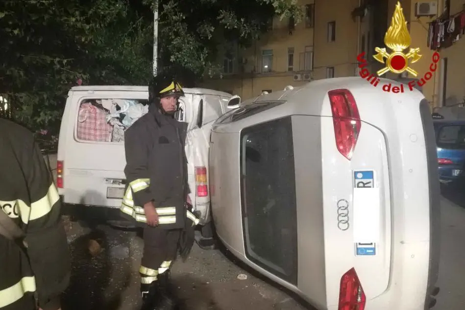 L'auto coinvolta nell'incidente (foto vigili del fuoco di Cagliari)