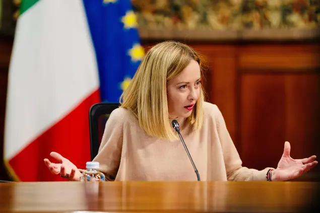 Giorgia Meloni durante gli incontri con le associazioni di categoria (Ansa-Palazzo Chigi)