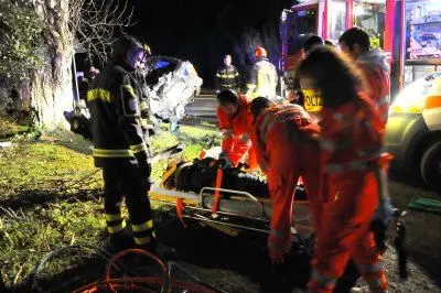 Soccorsi dopo l'incidente - foto Chergia