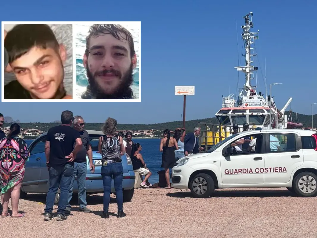 L'avvocato Pietro Cherchi con i familiari dei fratelli Deiana
