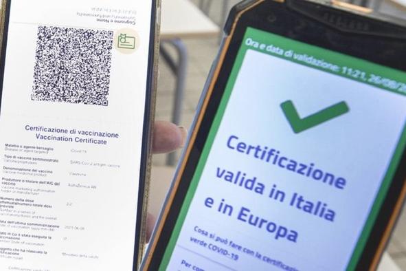 Falsi Green pass venduti a 300 euro: acquirenti anche in Sardegna