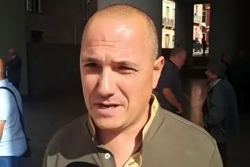 La protesta dei pastori sardi a Cagliari: «Con il latte a 1,40 euro lavoriamo in perdita»