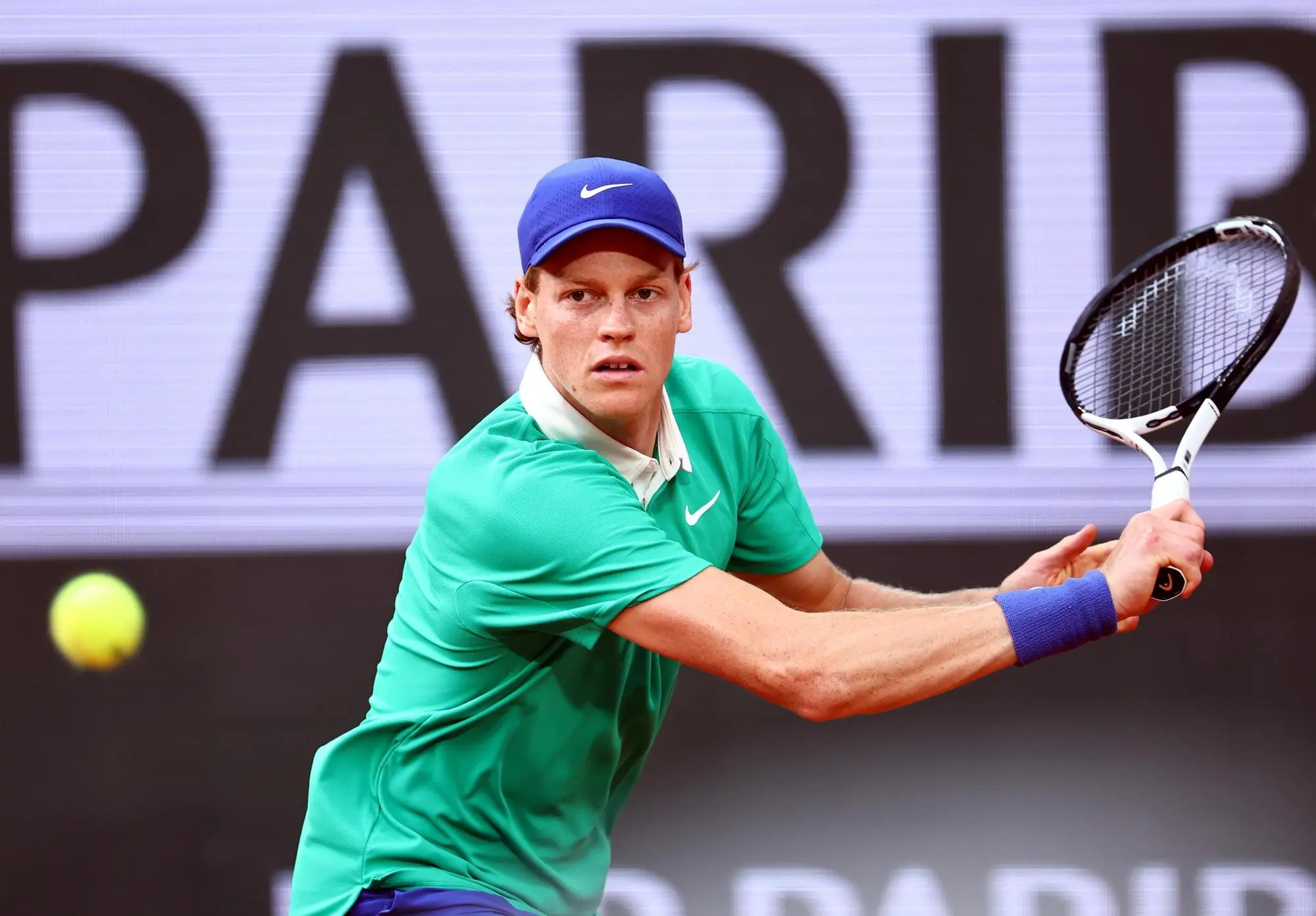 Jannik Sinner al Roland Garros (foto Epa/Ansa)