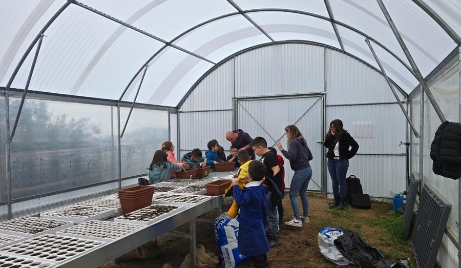 Una serra didattica per i piccoli alunni