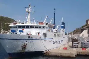 Un traghetto della Saremar