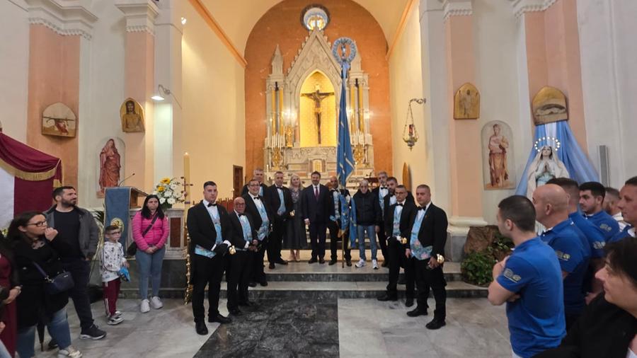 Sassari, bagno di folla per l’Intregu del Gremio dei Falegnami