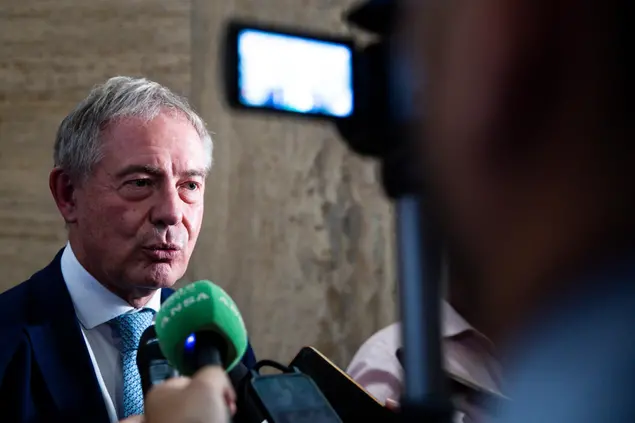 Il ministro delle Imprese e Made in Italy Adolfo Urso (Ansa)