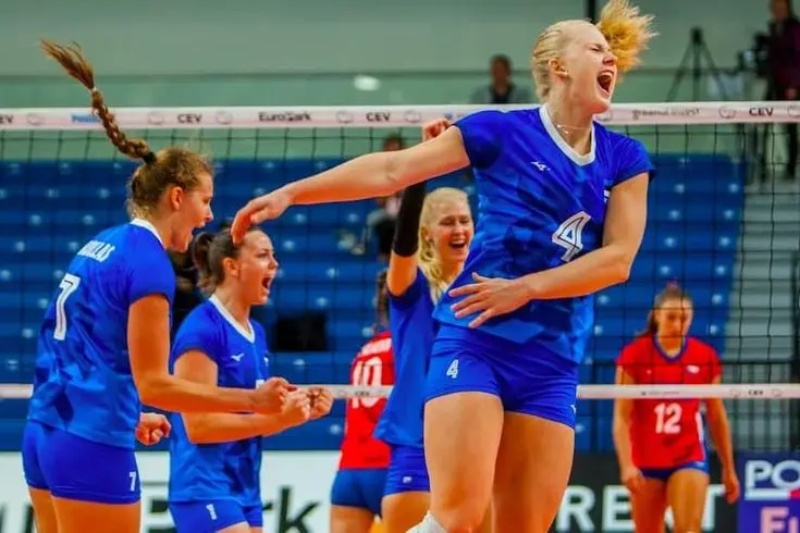 La nuova schiacciatrice dell'Hermaea Krtistiine Miilen con la maglia della Nazionale estone (foto Hermaea Olbia)