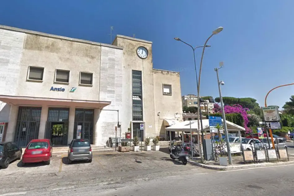 La stazione di Anzio (Google Maps)
