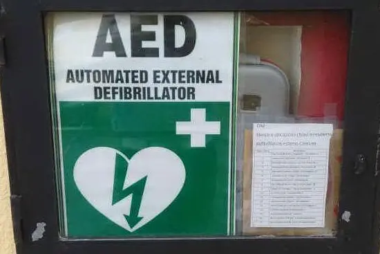 Il defibrillatore in municipio