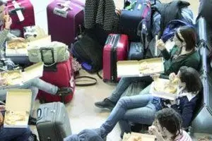 Studenti bloccati in aeroporto