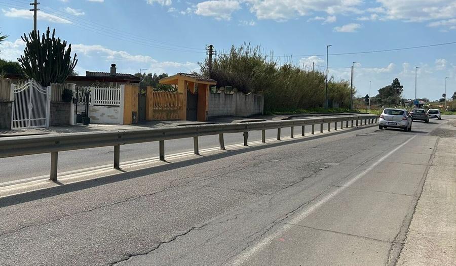 Metà strada immersa nel buio e nei pericoli