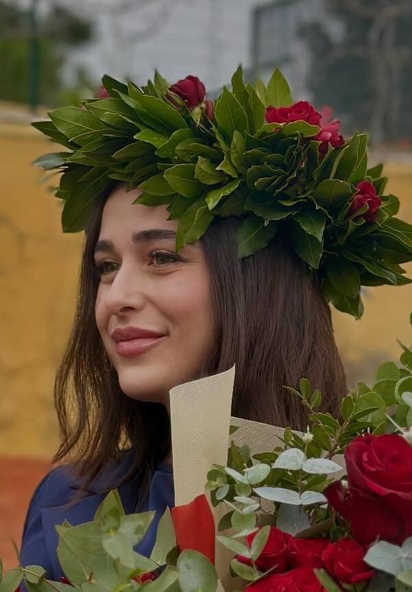 «L’alloro della laurea rubato dalla tomba dei miei amati nonni»