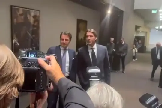 Giuseppe Conte a sorpresa all'incontro con Susan Sarandon a Roma