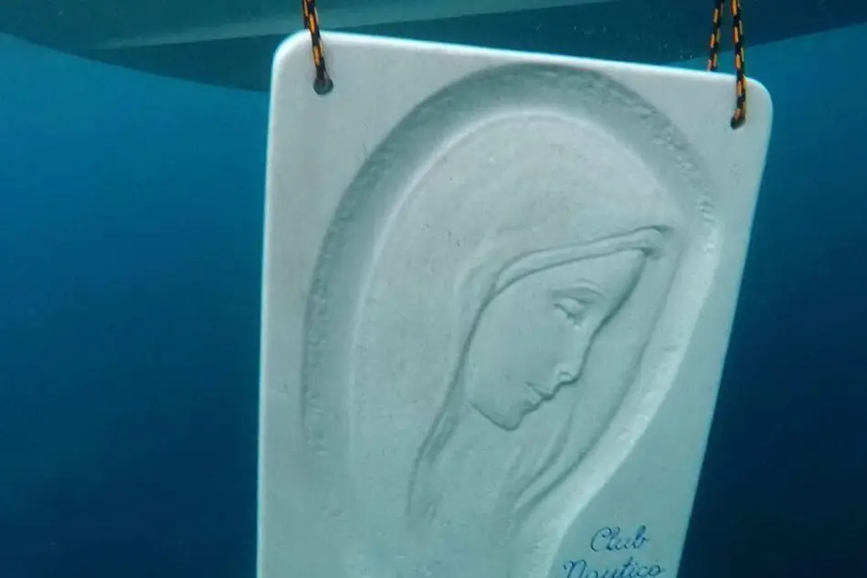 La Madonna donata dal club nautico Calagonone