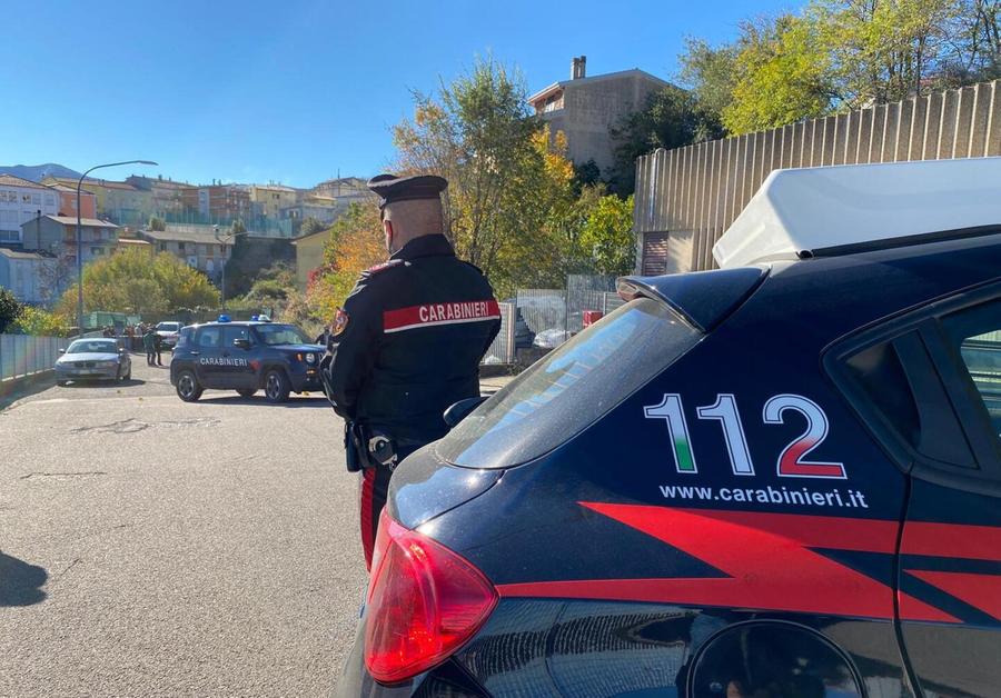 Coppia di anziani assalita in casa: lui finisce all’ospedale