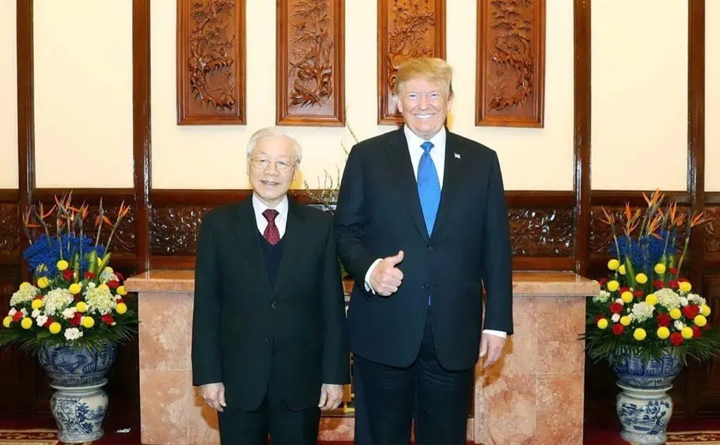 Il capo di Stato vietnamita, Nguyen Phu Trong, e Donald Trump