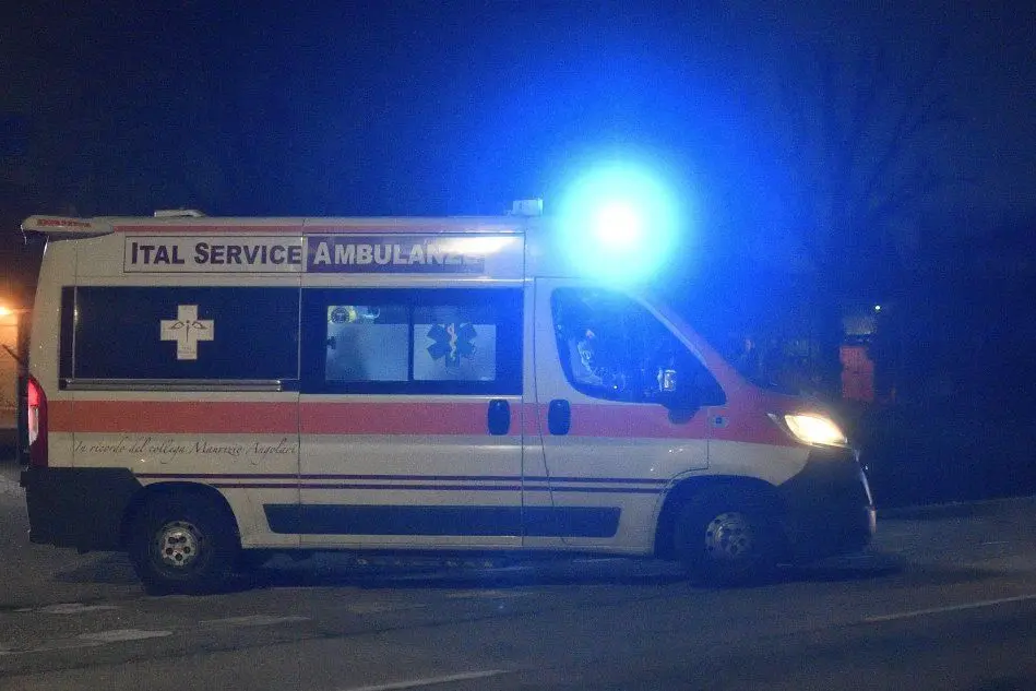 Un'ambulanza (Ansa)