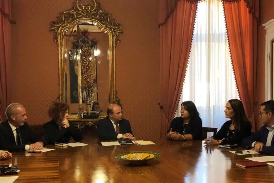 L'incontro a Palazzo Ducale (foto Comune di Sassari)