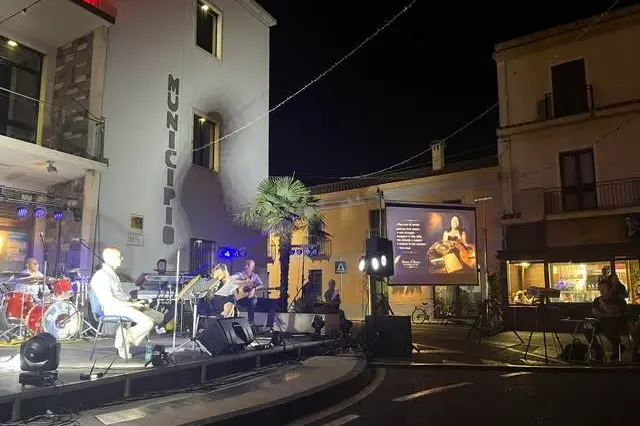 Cabras, a tre anni dalla morte Michela Murgia torna a casa per una notte