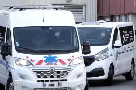 Tragedia in Francia, bimbi di 2 e 4 anni morti in auto per l'ondata di caldo (foto Epa/Ansa)