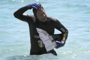 Giovanni Brancato 55 anni medico nutrizionista ha percorso 118 miglia nautiche a nuoto partendo il 21 luglio da Biserta (Tunisia)