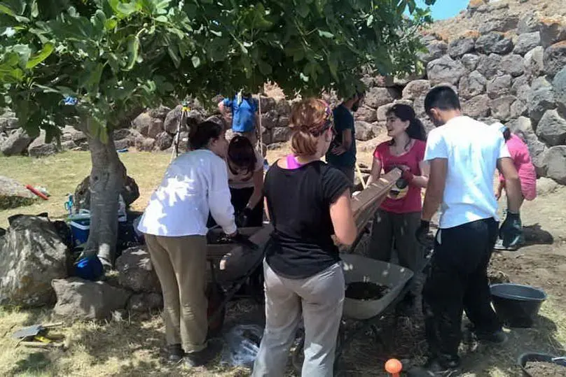 Archeologi al lavoro a S'Urachi