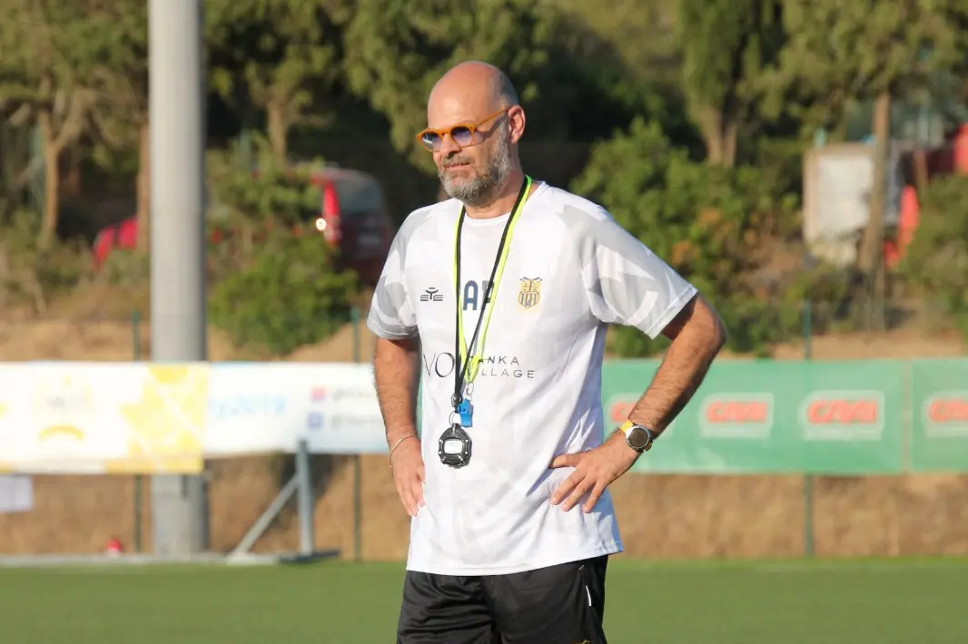 Antonio Prastaro, 53 anni, allenatore del Villasimius (Serreli)