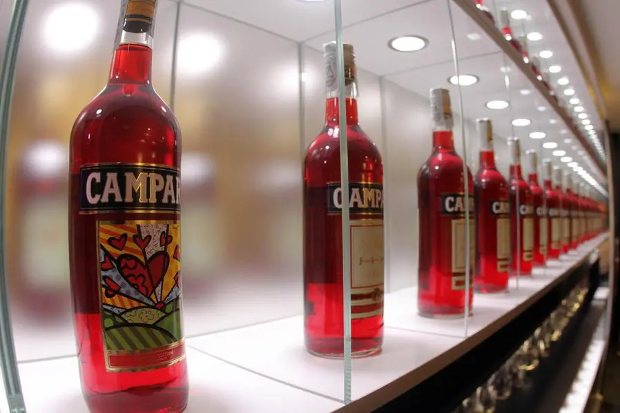Un'esposizione di bottiglie della Campari (Ansa - Bazzi)