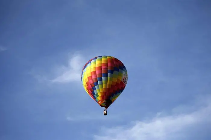 Mongolfiera, immagine simbolo (foto Ansa/Epa)