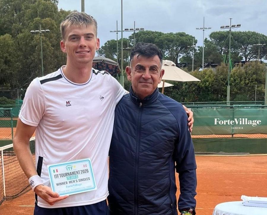 Itf Forte Village, il bulgaro Nesterov trionfa in singolare nel sesto torneo