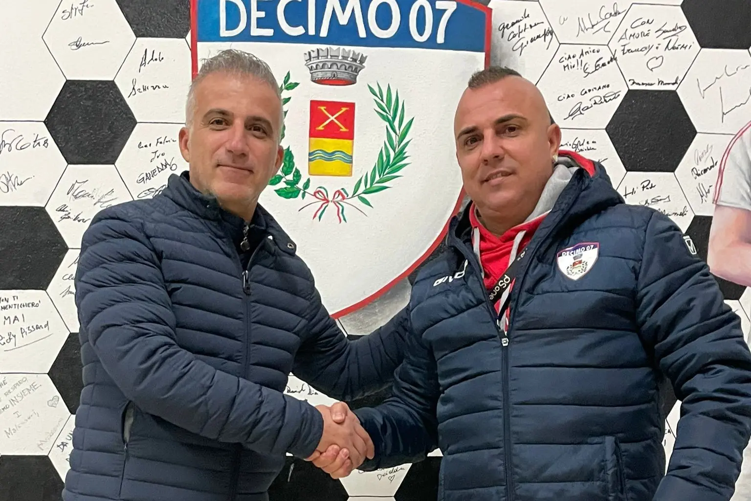 Albertino Melis (a destra), allenatore della Decimo 07
