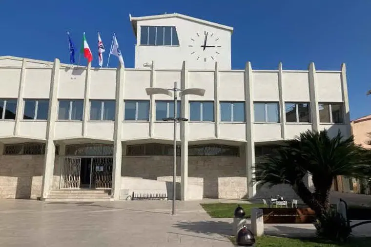 Il municipio a Porto Torres (foto M. Pala)