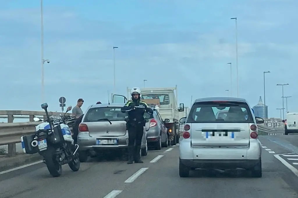 L'incidente (foto L'Unione Sarda)