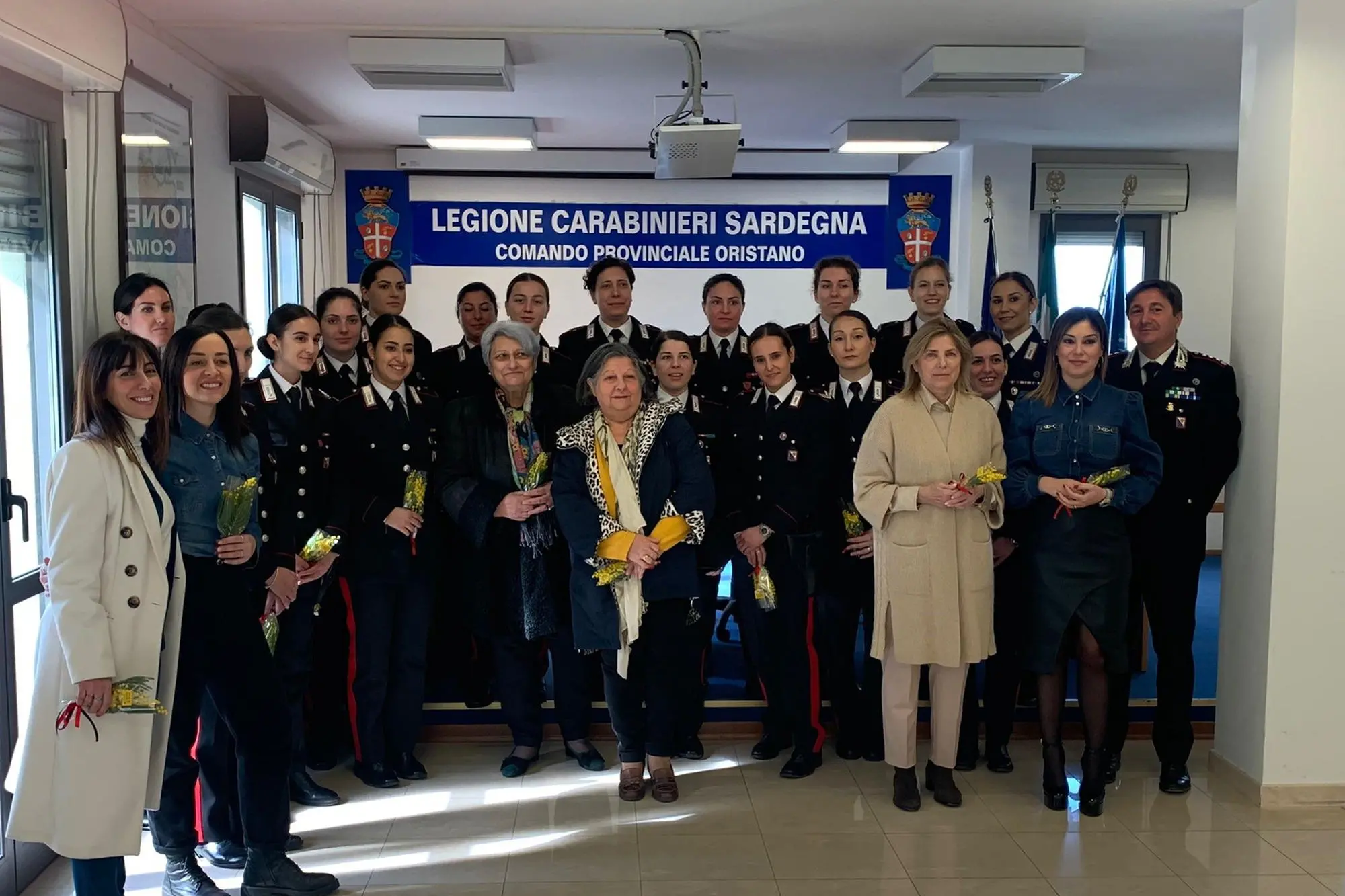 La cerimonia per l'8 marzo nella caserma dei Carabinieri di Oristano