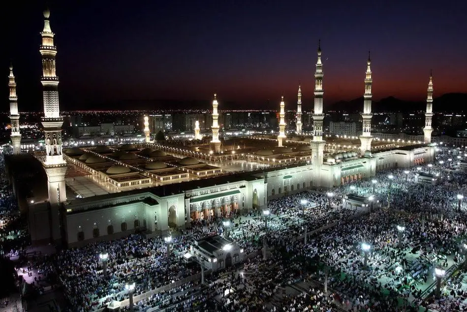 La Grande Moschea, Santuario di Maometto a Medina (Ansa)