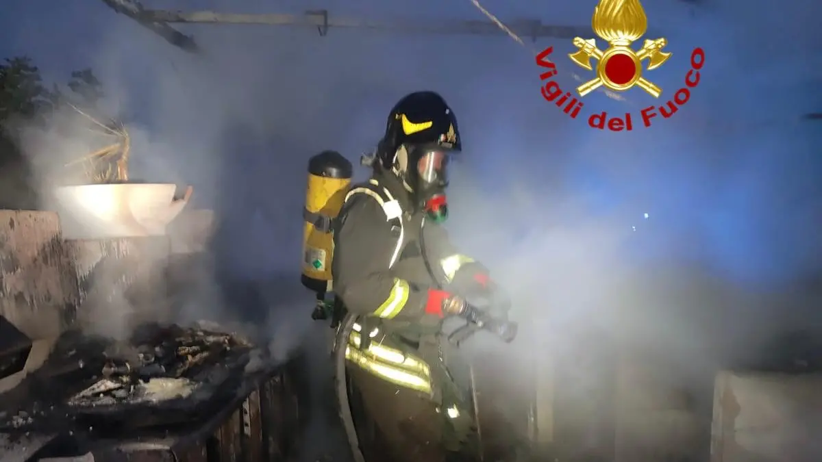 Incendio al Maden Events di Alghero, il Silb: «Gesto vile che colpisce tutto il comparto»