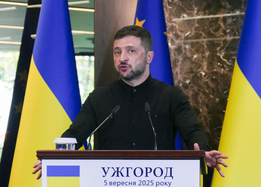Zelensky risponde a Putin: «Io a Mosca? Venga lui a Kiev»