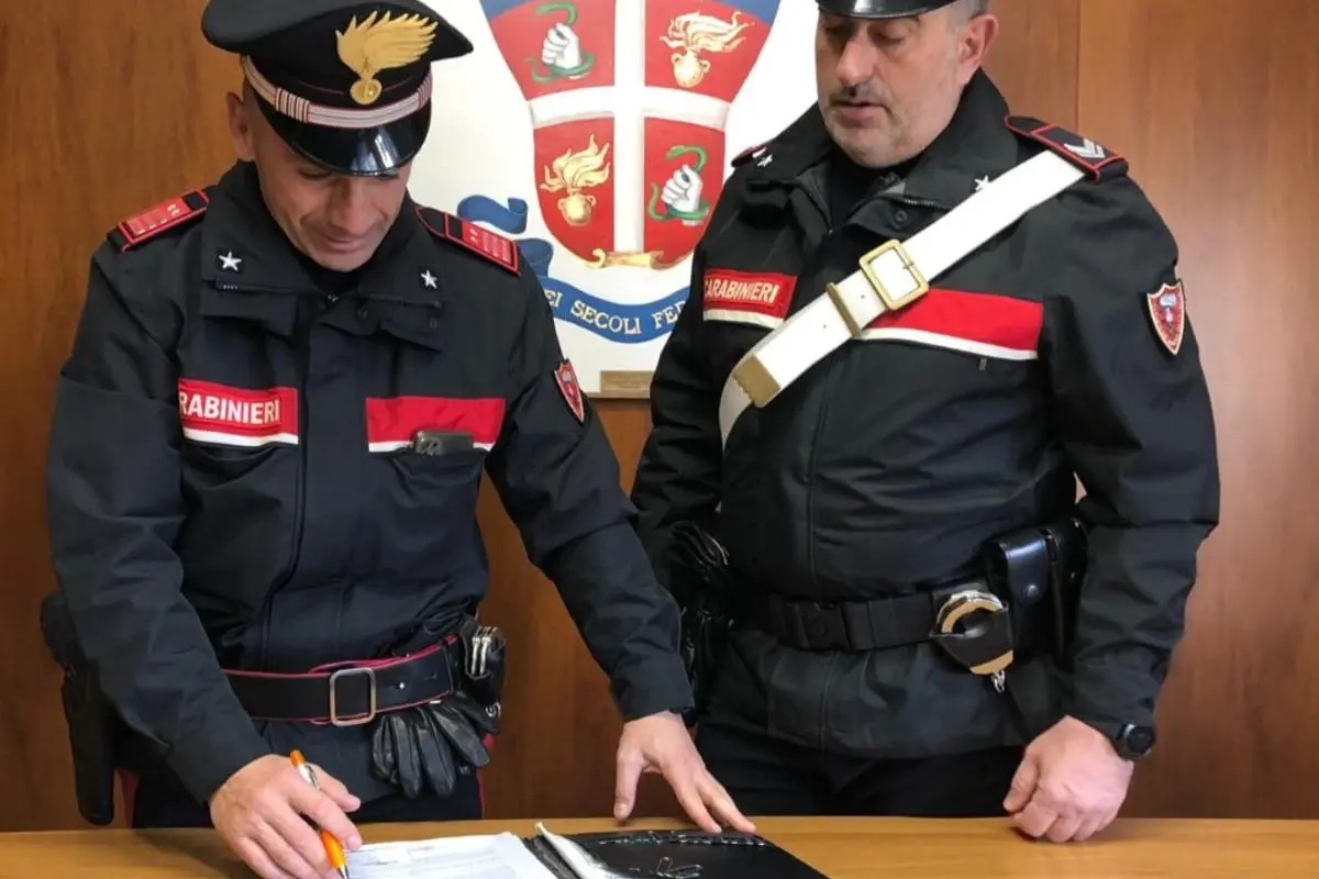 I due rapinatori sono stati arrestati dai carabinier