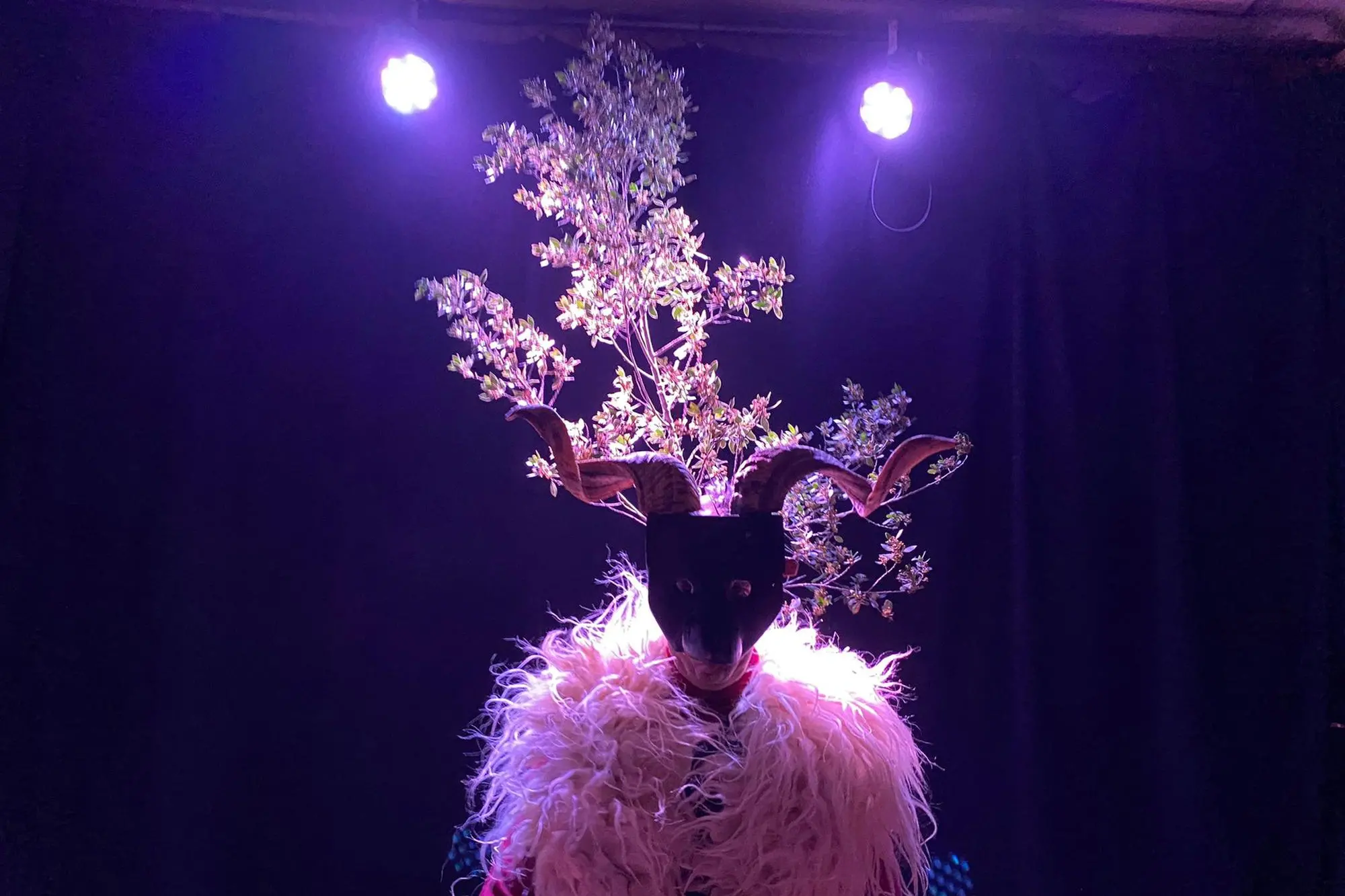 Una scena dello spettacolo (foto ufficio stampa)