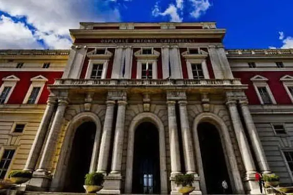 L'ospedale Cardarelli di Napoli (Ansa)