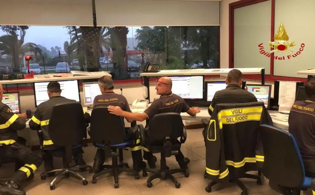 La sala operativa (foto Vigili del fuoco)