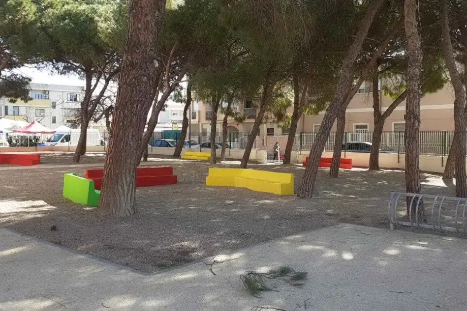 Il nuovo parco interno della scuola di via Monte Linas a Monserrato (foto Melis)