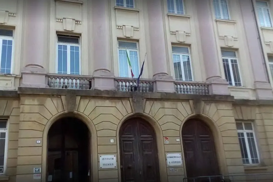 La scuola Vespucci di Livorno