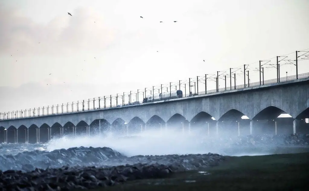Danimarca, incidente ferroviario su un ponte: sei vittime