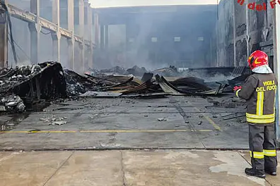 Incendio cantiere